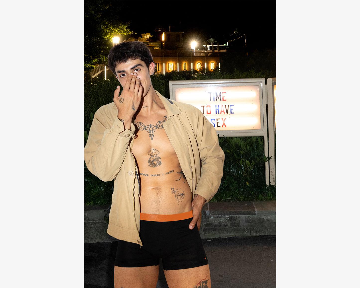 Orange black,Orange black